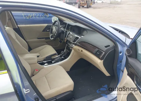 2017 Honda Accord Hybrid z USA, uszkodzony, nr VIN JHMCR6F38HC008220